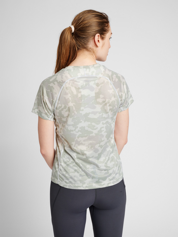 WOMEN RUNNING T-SHIRT S/S, OYSTER MUSHROOM AOP, model