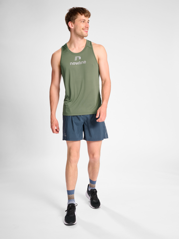 nwlBEAT SINGLET, DEEP LICHEN GREEN, model