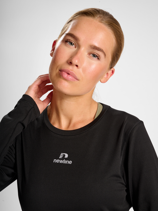 nwlBEAT POLY LS TEE WOMAN, BLACK, model