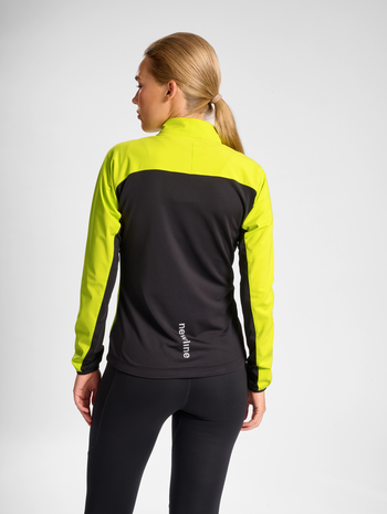 WOMEN CORE JACKET, EVENING PRIMROSE, model