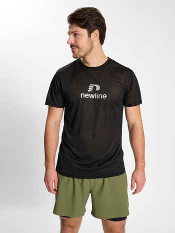 nwlHENDERSON T-SHIRT S/S MEN, BLACK, model