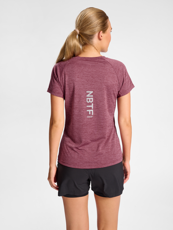 nwlPACE MELANGE TEE WOMAN, MAROON MELANGE, model