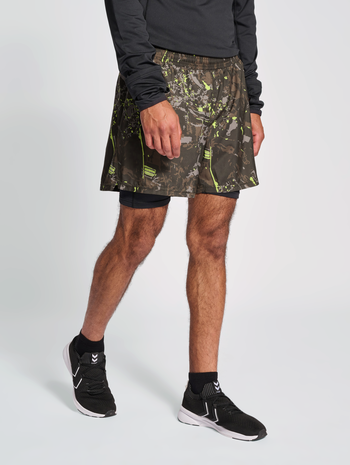 nwlKANSAS 2-IN-1 SHORTS MEN, TERRAIN AOP, model