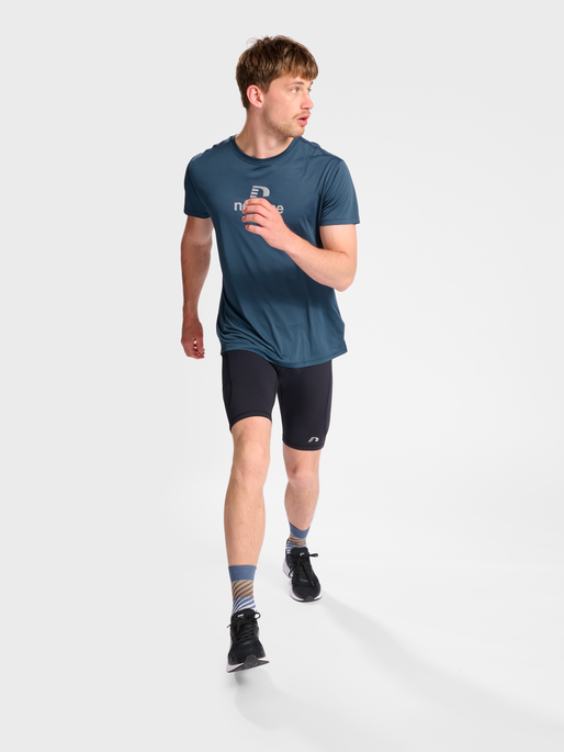 nwlBEAT TEE, MIDNIGHT NAVY, model